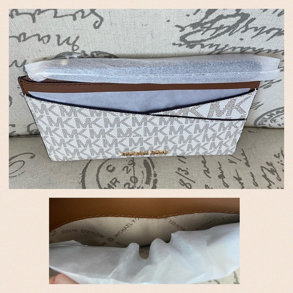 ⭐️MICHAEL KORS⭐️Authentic Vanilla & Acorn Wristlet NEW - Picture 4 of 8